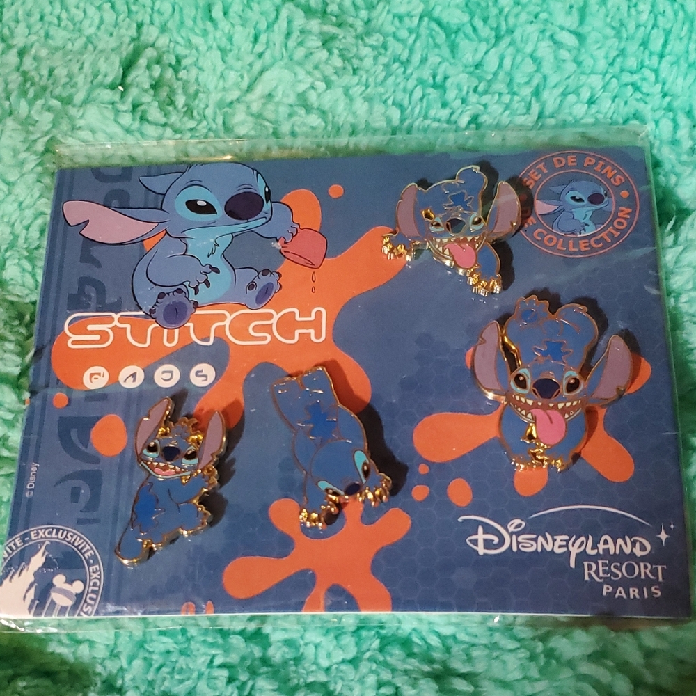 Disneyland Paris Stitch Pin Set